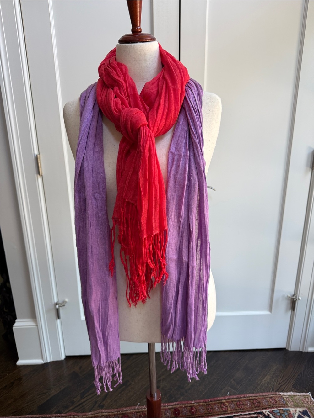 Women’s Dual-Tone Red and Lavender Scarf Set